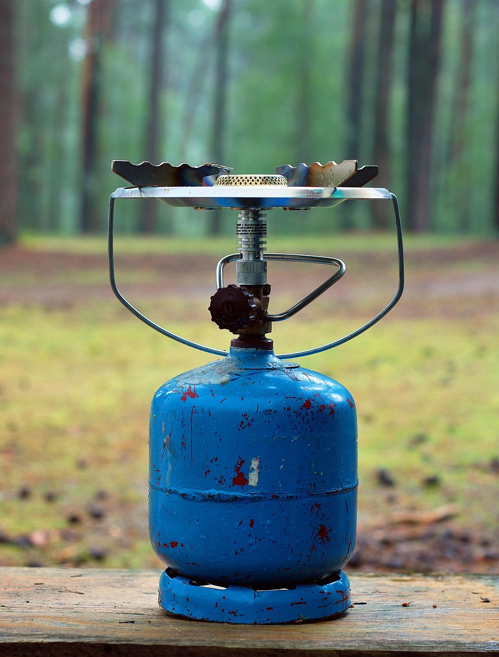 helium cylinder in laboratory — Emek Sınai Gazları